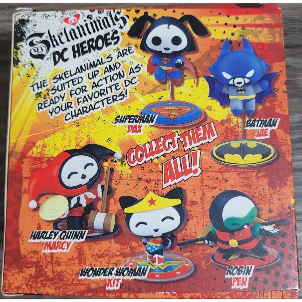DC Comics Toynami DC Heroes Skelanimals Wonder Woman KIT Vinyl Figure NEW - Picture 2 of 4